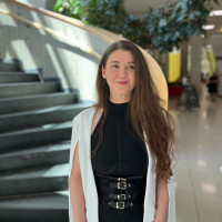  Oana-Mihaela Iusco 